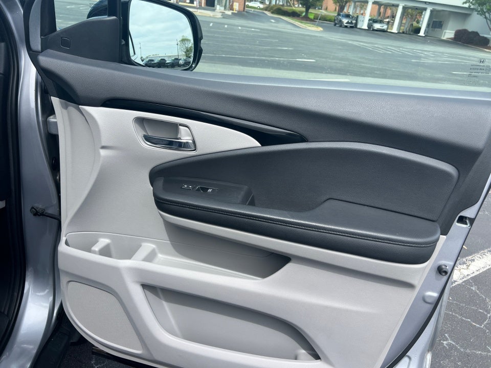 2021 Honda Pilot 2WD Touring 8 Passenger