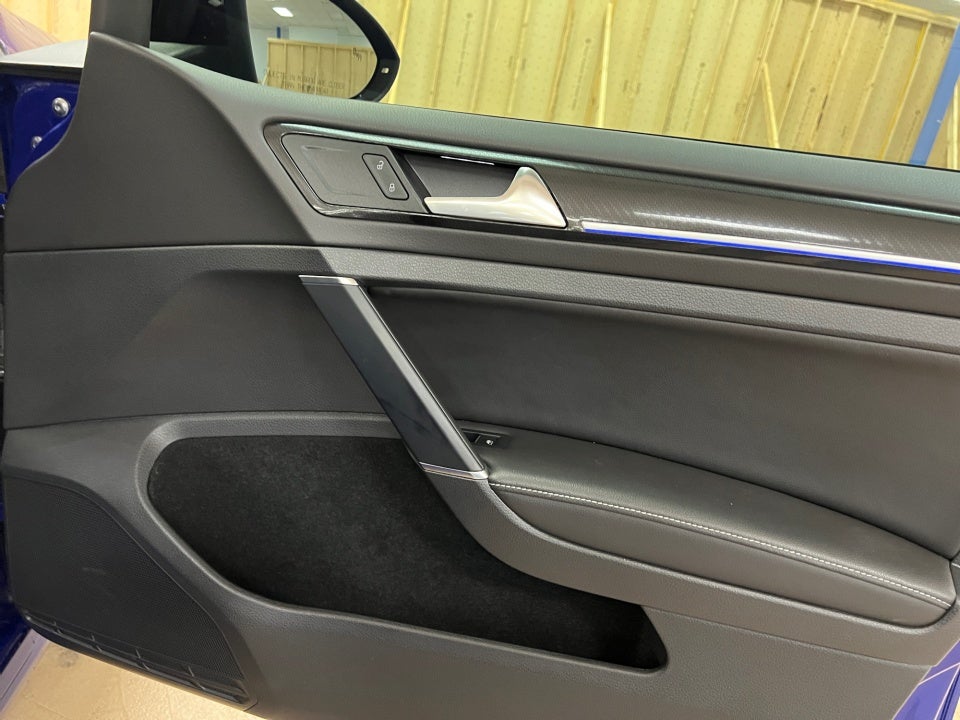 2017 Volkswagen Golf R 4-Door w/DCC & Navigation