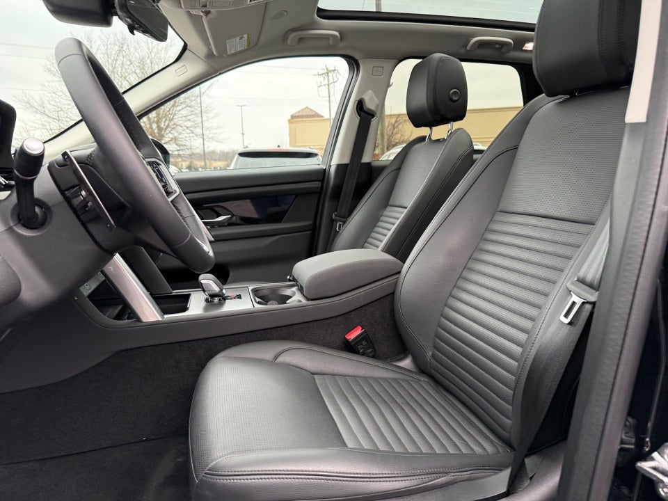 2025 Land Rover Discovery Sport S