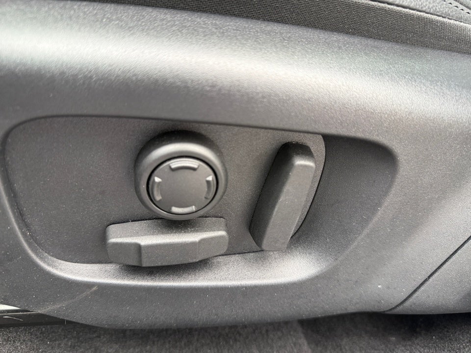 2025 Land Rover Discovery Sport S