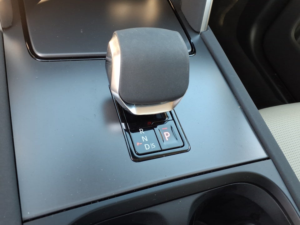 2024 Land Rover Discovery Sport Core S