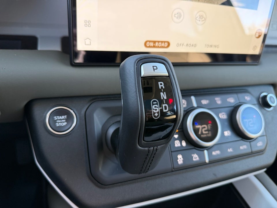 2025 Land Rover Defender 110 P400 S