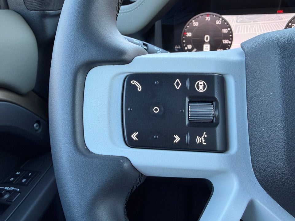 2025 Land Rover Defender 110 P400 S