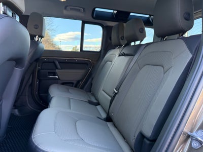 2025 Land Rover Defender 110 P400 S