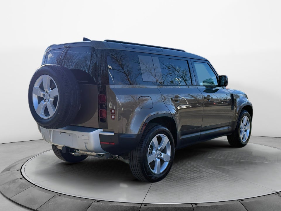 2025 Land Rover Defender 110 P400 S