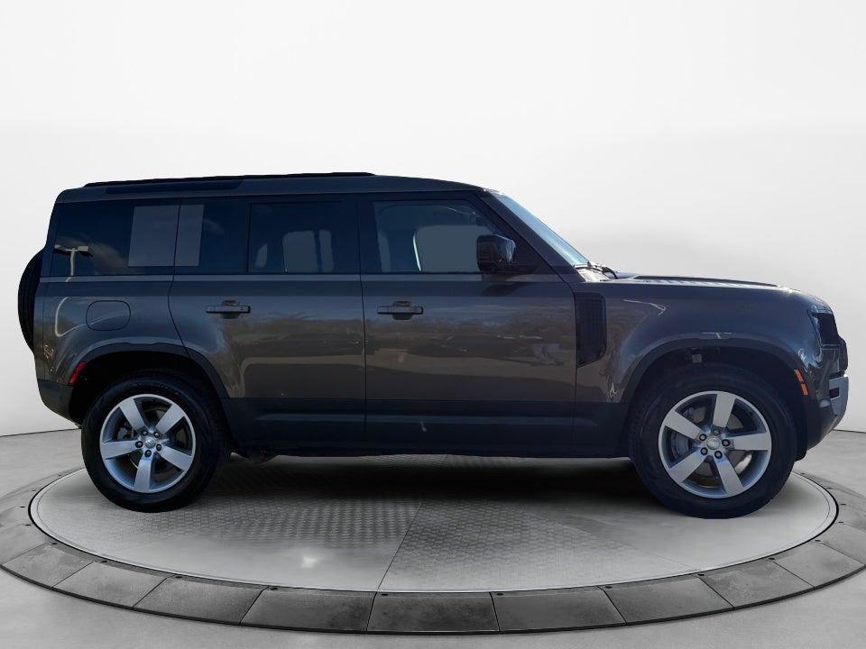 2025 Land Rover Defender 110 P400 S