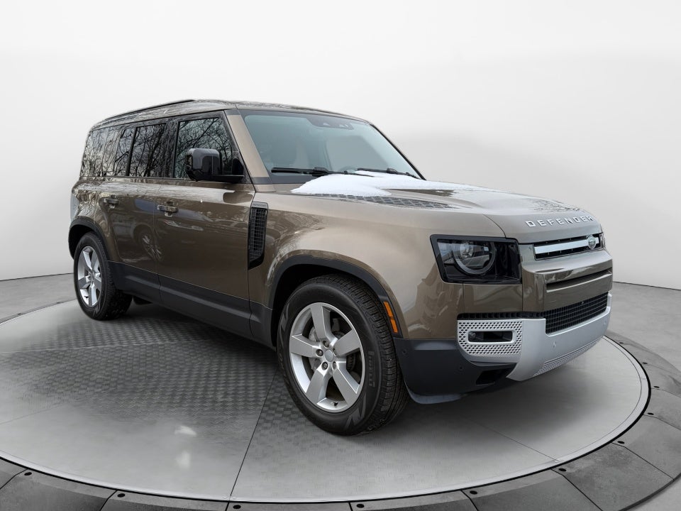 2025 Land Rover Defender 110 P300