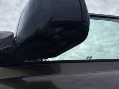 2025 Land Rover Defender 110 P300