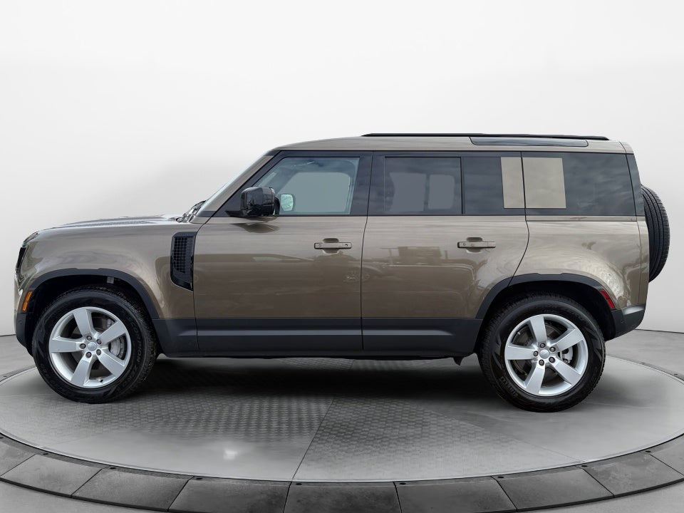 2025 Land Rover Defender 110 P300
