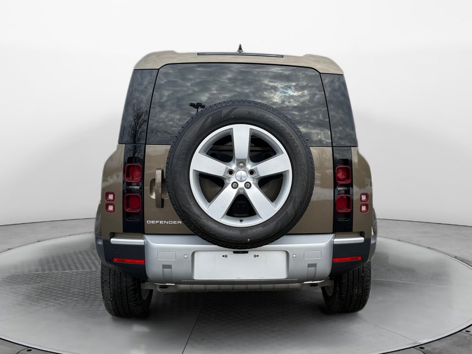 2025 Land Rover Defender 110 P300