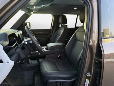2025 Land Rover Defender 110 P300