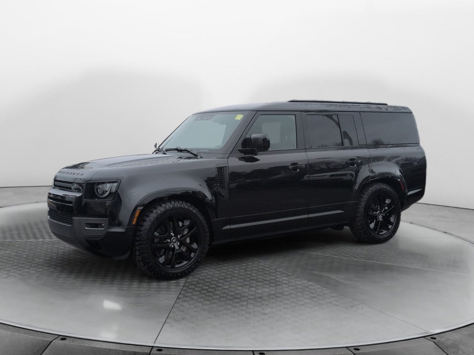 2025 Land Rover Defender 130 P400 Outbound