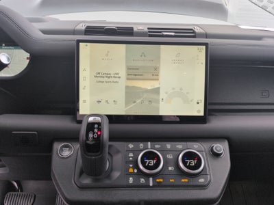 2025 Land Rover Defender 130 P400 Outbound