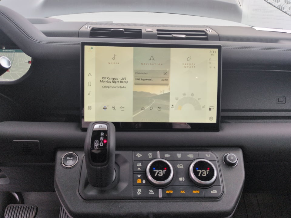 2025 Land Rover Defender 130 P400 Outbound