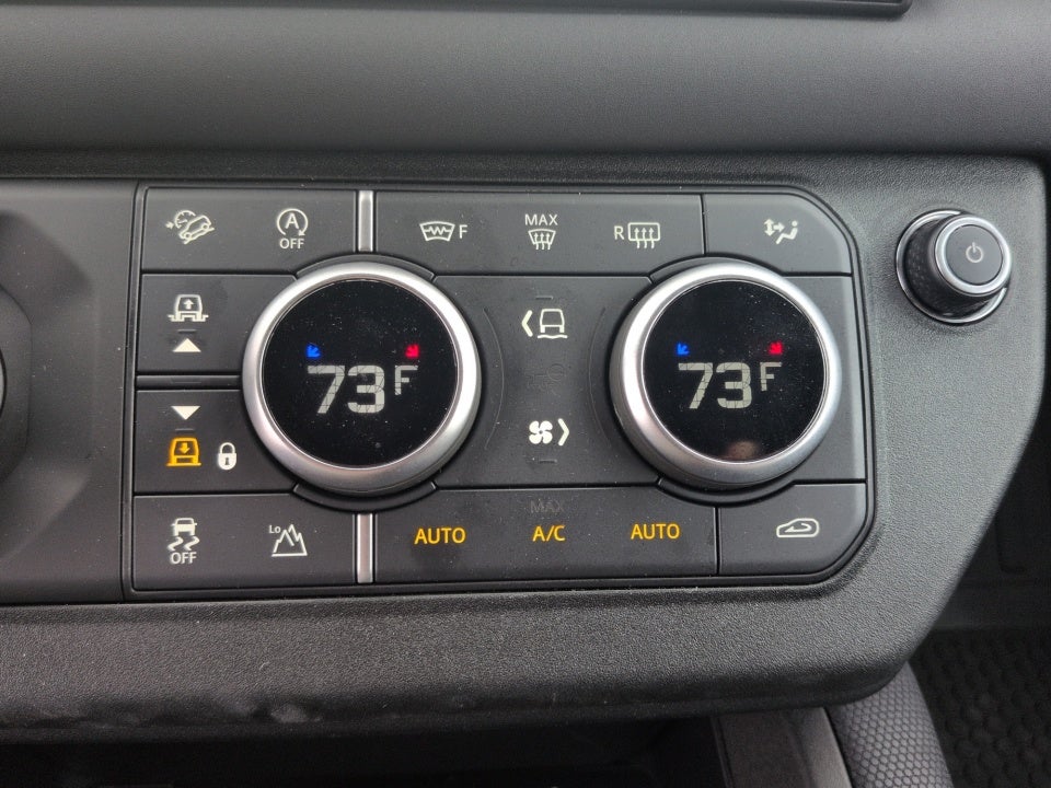 2025 Land Rover Defender 130 P400 Outbound