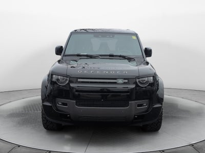 2025 Land Rover Defender 130 P400 Outbound