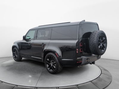 2025 Land Rover Defender 130 P400 Outbound