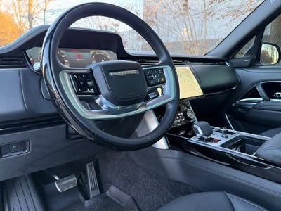 2023 Land Rover Range Rover P530 SE