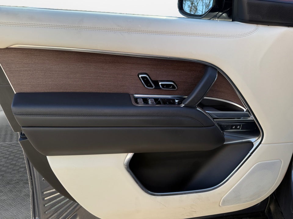 2024 Land Rover Range Rover P530 SE