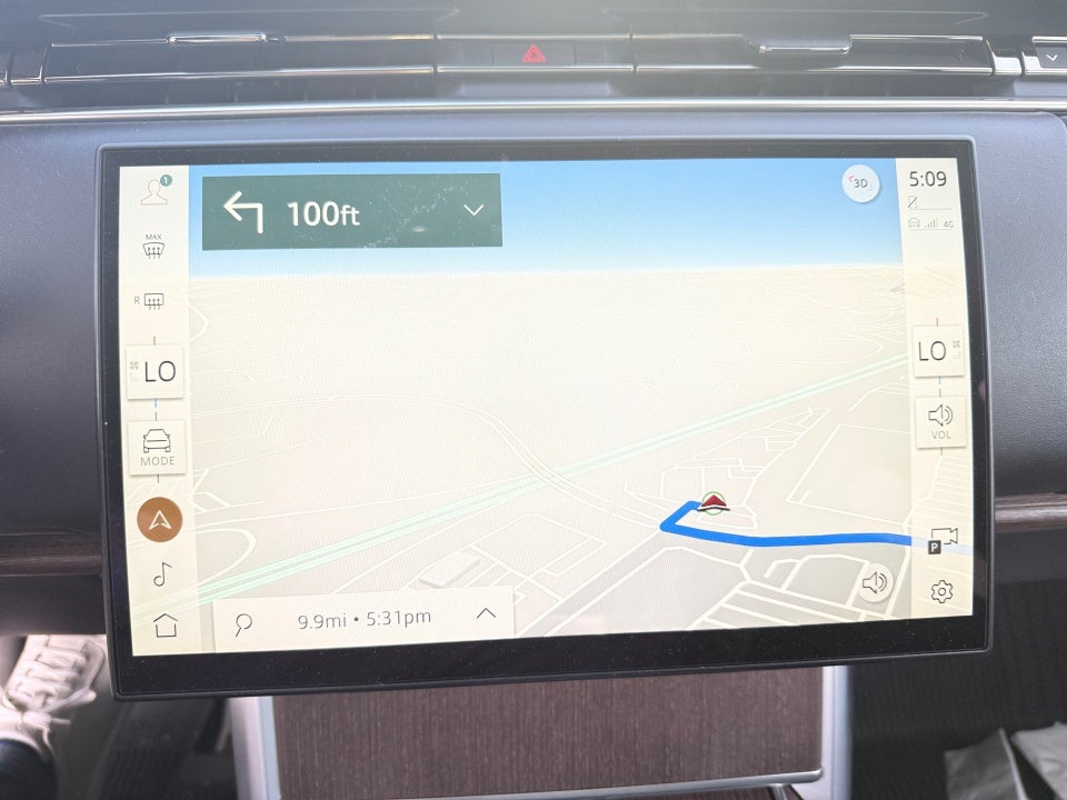 2025 Land Rover Range Rover P400 SE 7 Seat