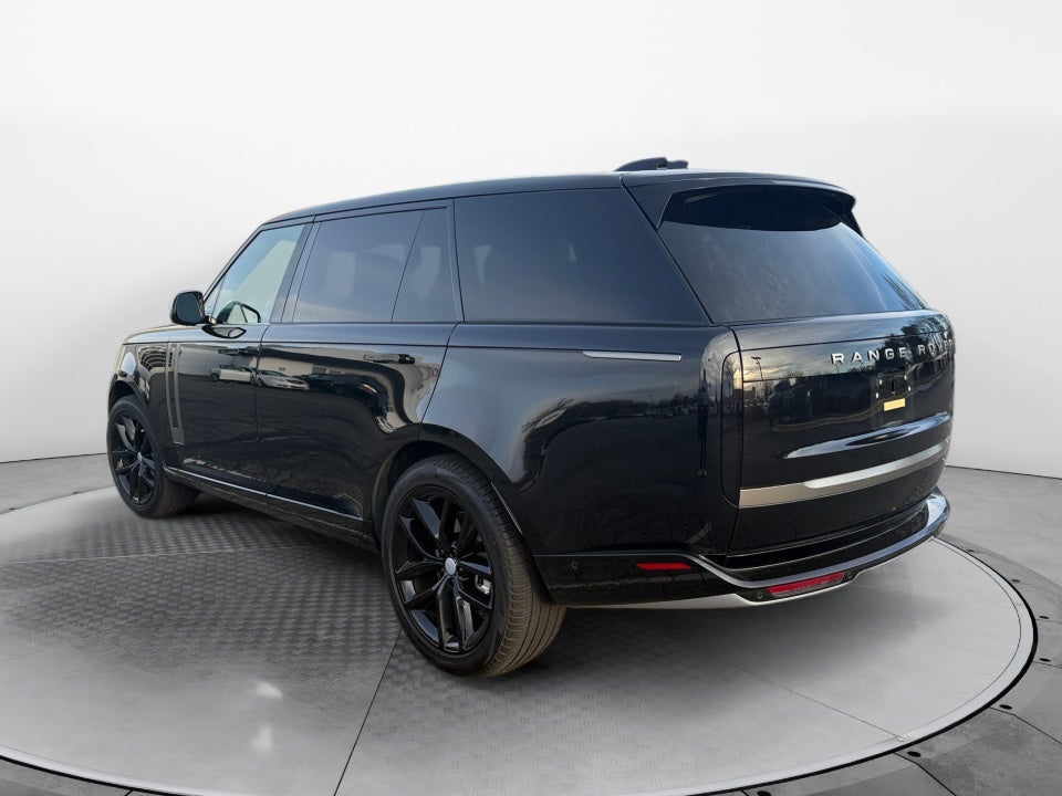 2025 Land Rover Range Rover P400 SE 7 Seat