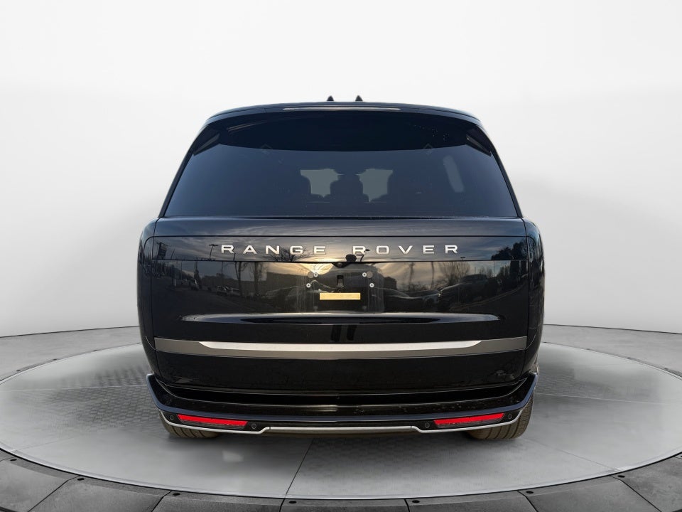 2025 Land Rover Range Rover P400 SE 7 Seat