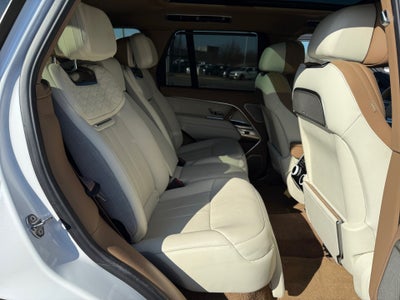 2024 Land Rover Range Rover P615 SV