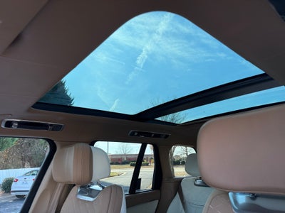 2024 Land Rover Range Rover P615 SV