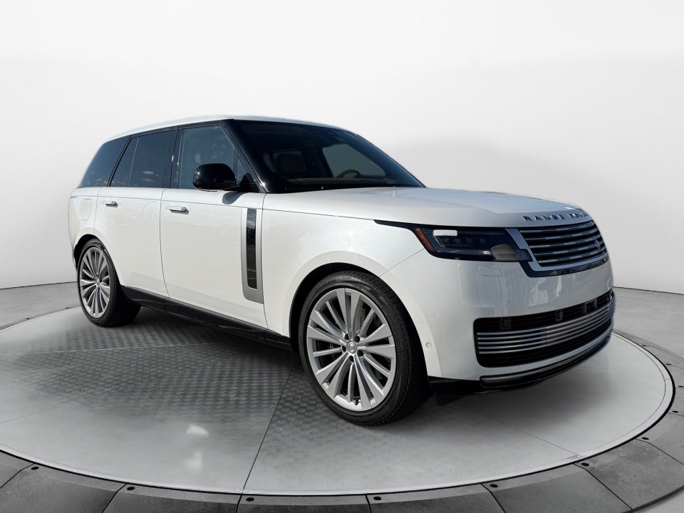 2024 Land Rover Range Rover P615 SV