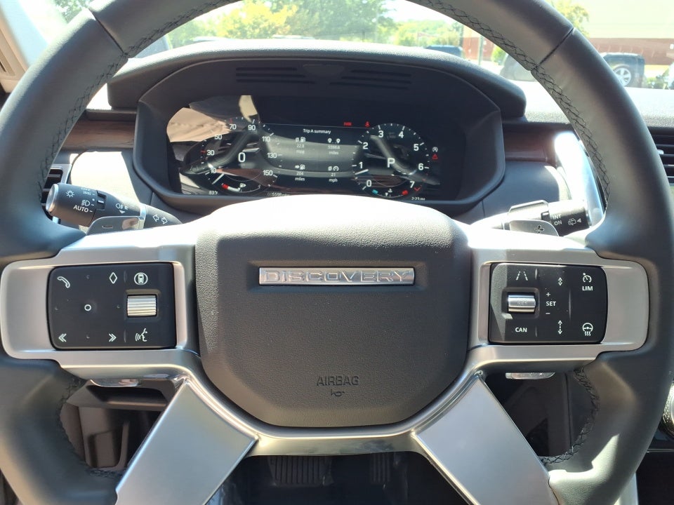2024 Land Rover Discovery P300 S