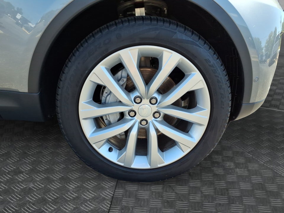 2024 Land Rover Discovery P300 S