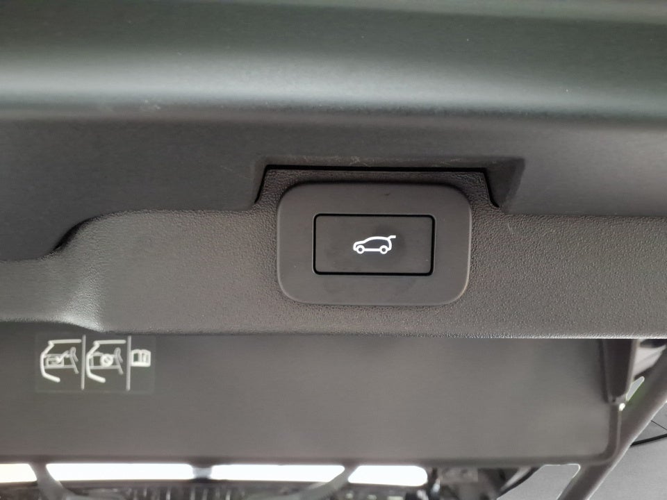 2024 Land Rover Discovery P300 Dynamic SE