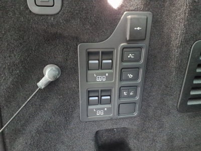 2024 Land Rover Discovery P300 Dynamic SE