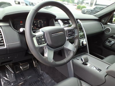2024 Land Rover Discovery P300 Dynamic SE