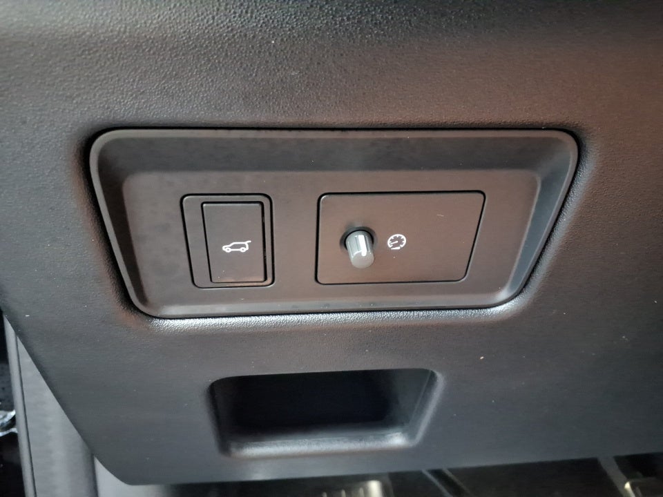 2024 Land Rover Discovery P300 Dynamic SE