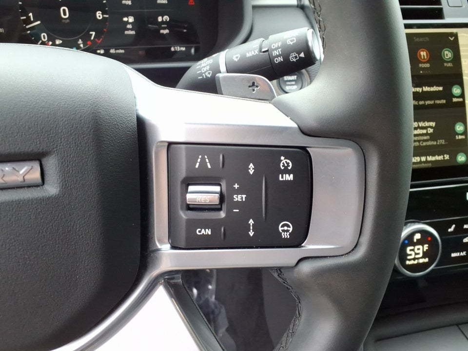 2024 Land Rover Discovery P300 Dynamic SE