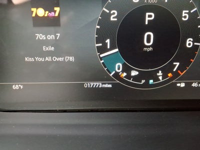 2024 Land Rover Discovery P300 Dynamic SE