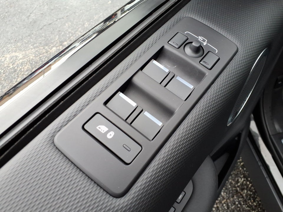 2024 Land Rover Discovery P300 Dynamic SE