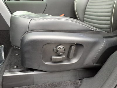 2024 Land Rover Discovery P300 Dynamic SE