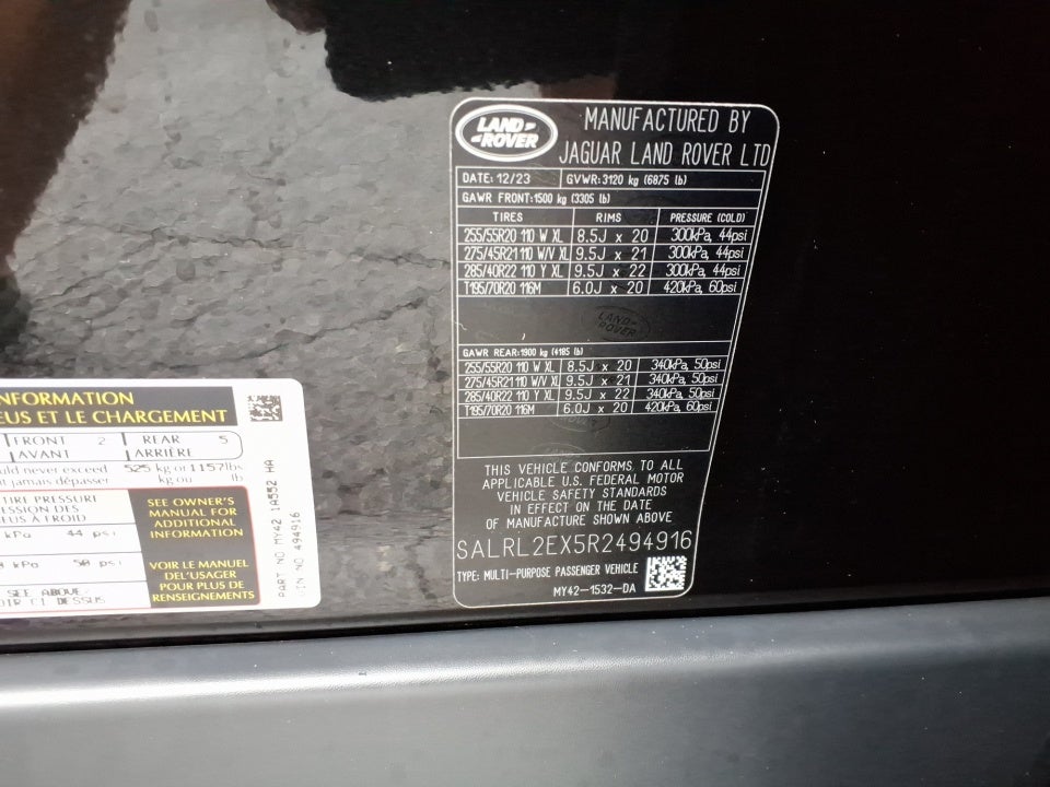 2024 Land Rover Discovery P300 Dynamic SE