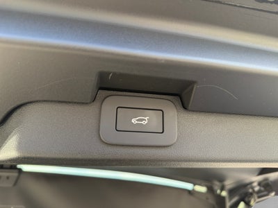 2024 Land Rover Discovery P300 Dynamic SE