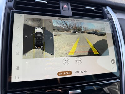 2024 Land Rover Discovery P300 Dynamic SE