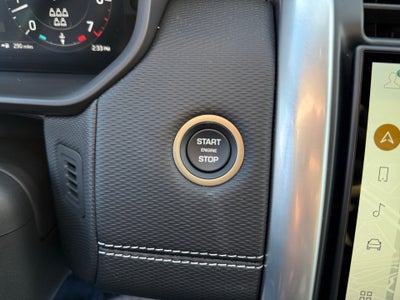 2024 Land Rover Discovery P300 Dynamic SE