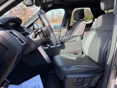 2024 Land Rover Discovery P300 Dynamic SE