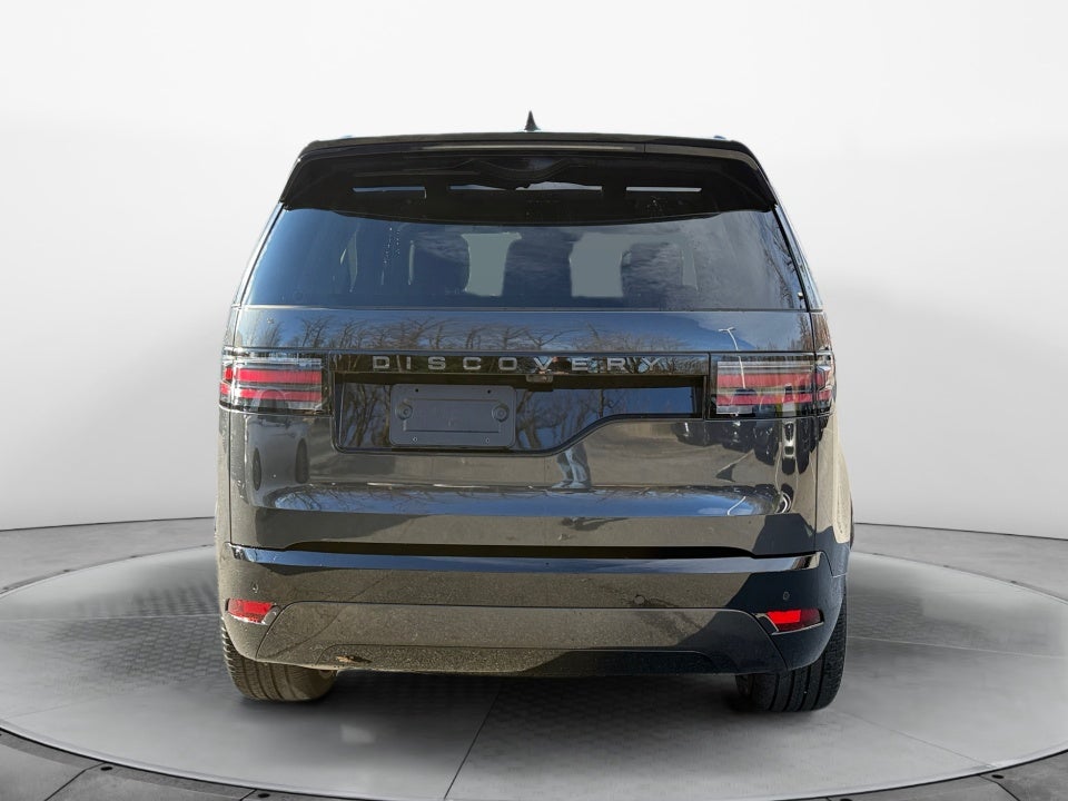 2024 Land Rover Discovery P300 Dynamic SE