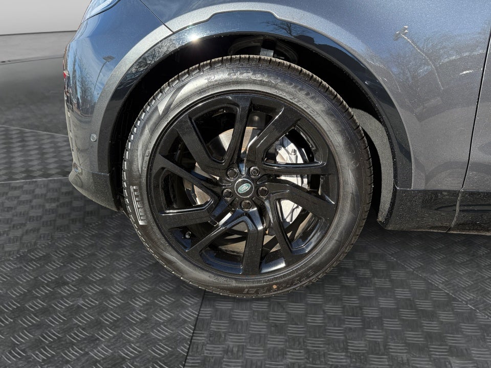 2024 Land Rover Discovery P300 Dynamic SE