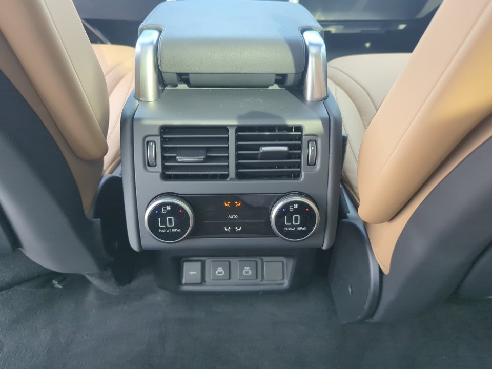 2024 Land Rover Discovery P360 Dynamic SE