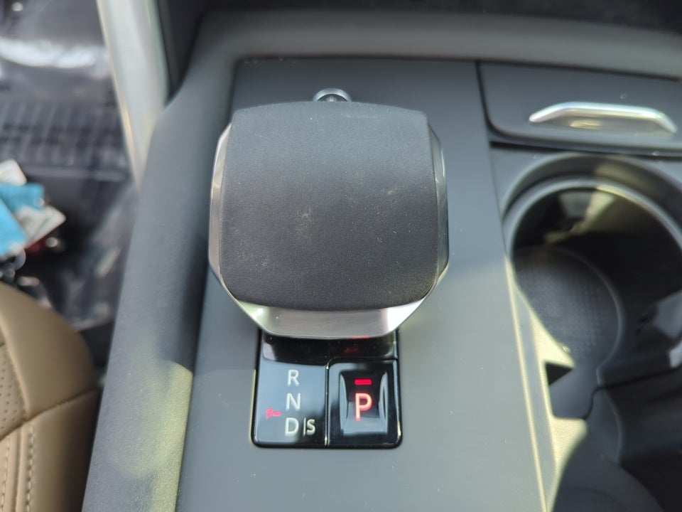 2024 Land Rover Discovery P360 Dynamic SE