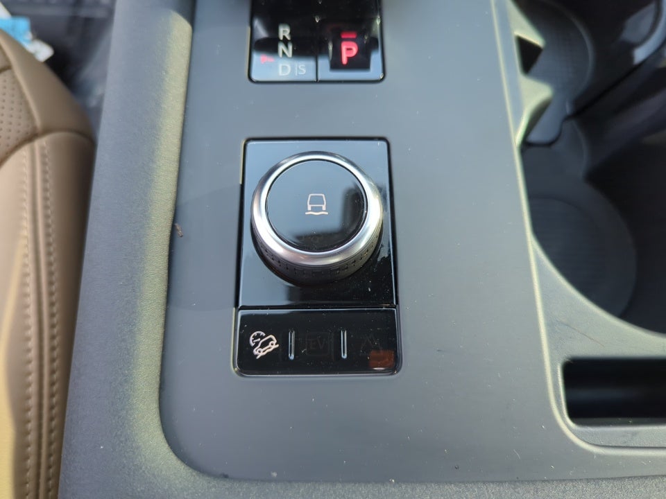 2024 Land Rover Discovery P360 Dynamic SE