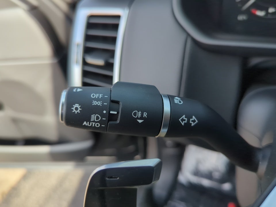 2024 Land Rover Discovery P360 Dynamic SE